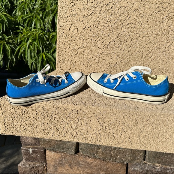 Converse All Stars purchased in 2017 worn twice mens 4 women’s 6 - Picture 7 of 9